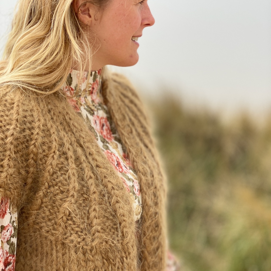 Hana cropped sleeveless cardigan - Camel